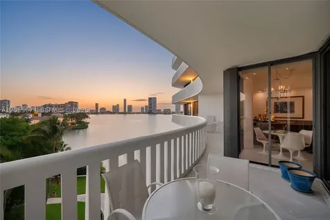3000 Island Boulevard Aventura FL 33160