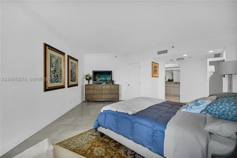 3000 Island Boulevard Aventura FL 33160