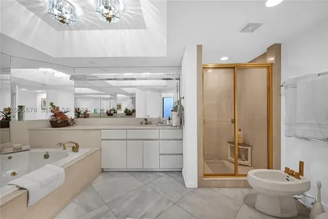 3000 Island Boulevard Aventura FL 33160