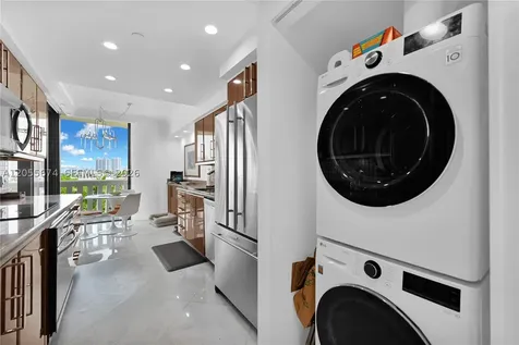 3000 Island Boulevard Aventura FL 33160