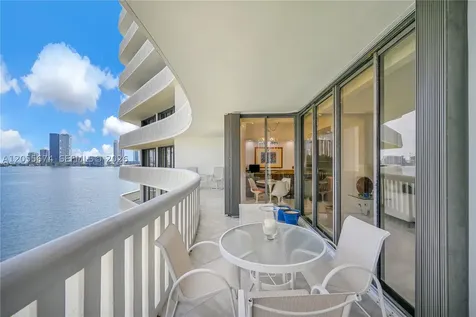 3000 Island Boulevard Aventura FL 33160
