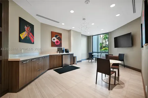 3000 Island Boulevard Aventura FL 33160