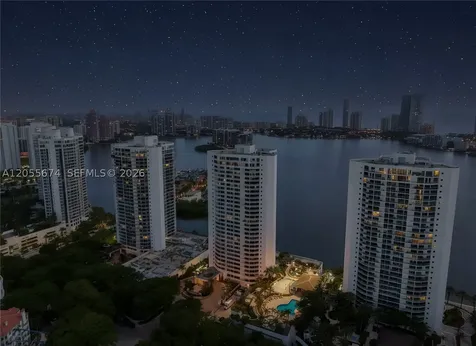 3000 Island Boulevard Aventura FL 33160