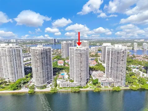 3000 Island Boulevard Aventura FL 33160