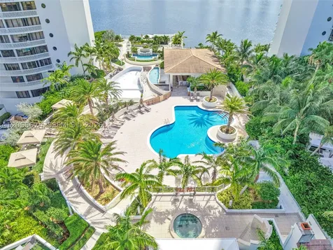 3000 Island Boulevard Aventura FL 33160