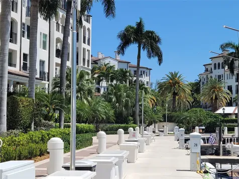 3000 Island Boulevard Aventura FL 33160