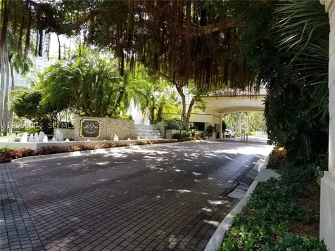 3000 Island Boulevard Aventura FL 33160
