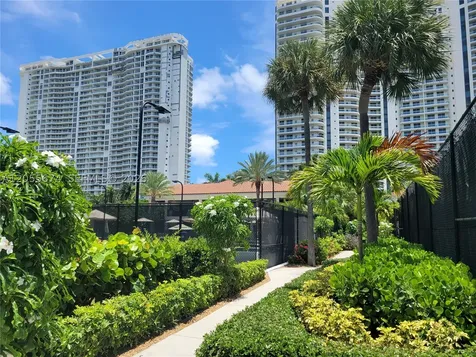 3000 Island Boulevard Aventura FL 33160