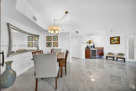 3000 Island Boulevard Aventura FL 33160