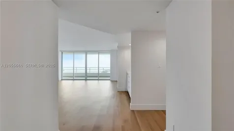 555 NE 34th Street Miami FL 33137
