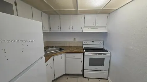 4550 NW 9th Street Miami FL 33126