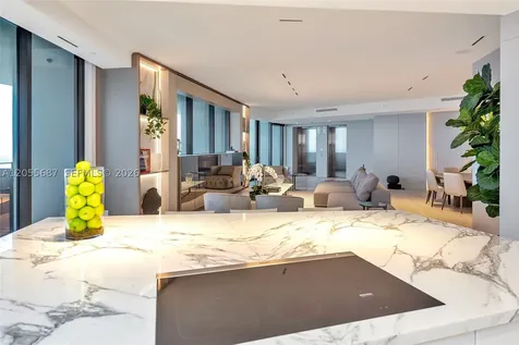 18555 Collins Avenue Sunny Isles Beach FL 33160
