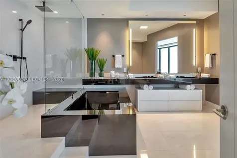 18555 Collins Avenue Sunny Isles Beach FL 33160