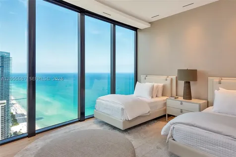 18555 Collins Avenue Sunny Isles Beach FL 33160