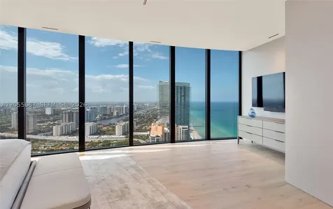 18555 Collins Avenue Sunny Isles Beach FL 33160