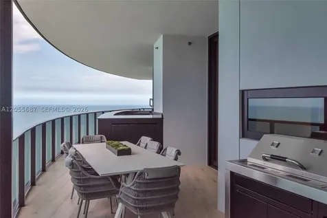18555 Collins Avenue Sunny Isles Beach FL 33160