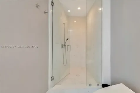 18555 Collins Avenue Sunny Isles Beach FL 33160
