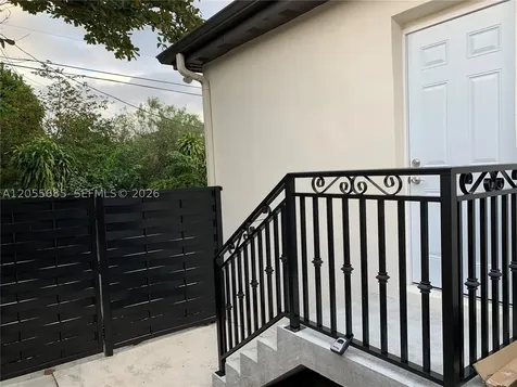 7935 SW 17th Terrace Miami FL 33155