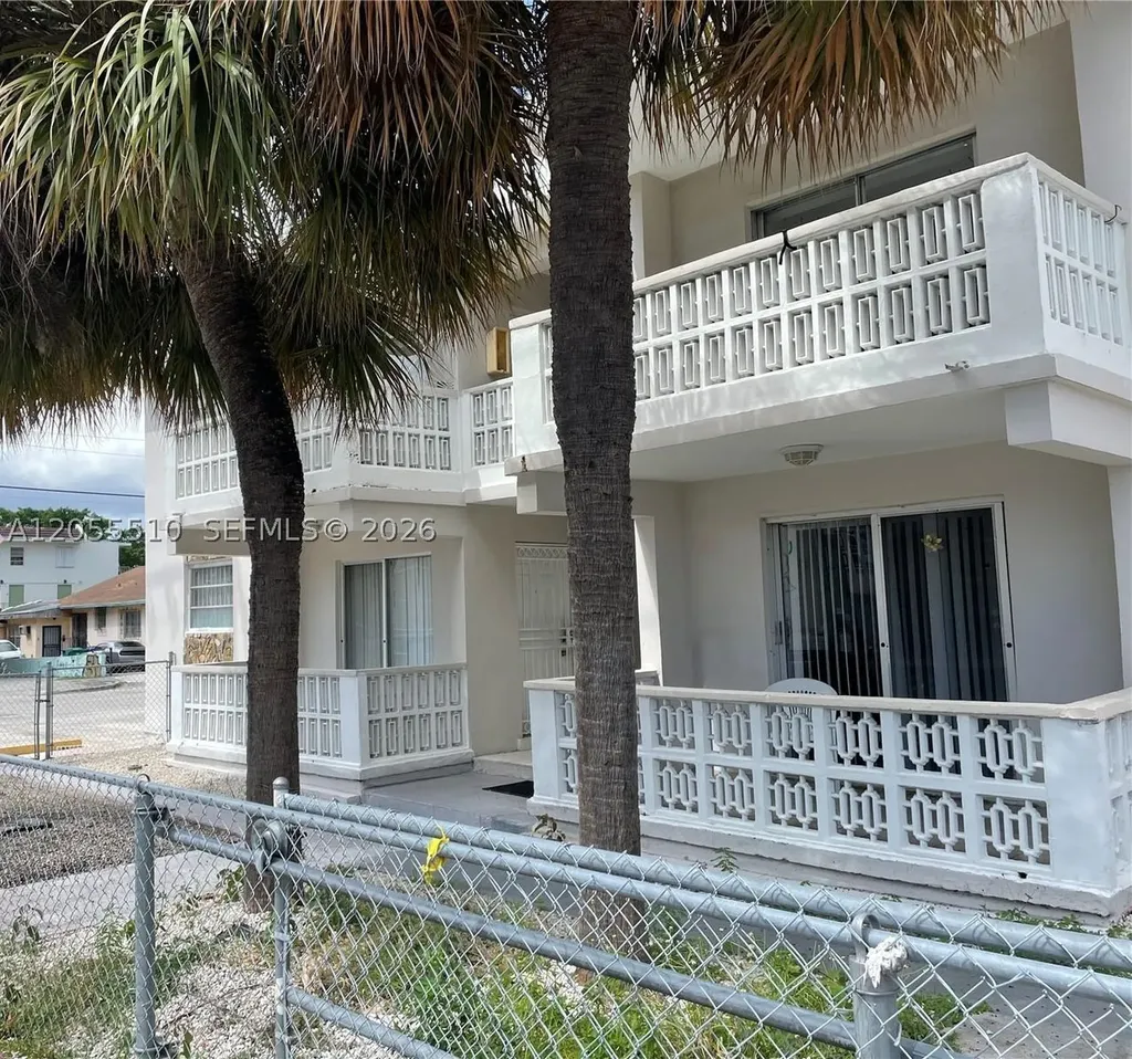 1057 SW 7th Street Miami FL 33130