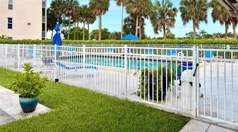 200 Jacaranda Country Club Drive Plantation FL 33324