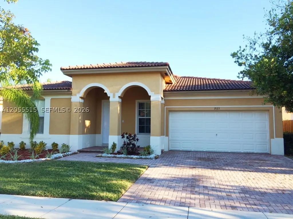 2123 NE 38th Road Homestead FL 33033