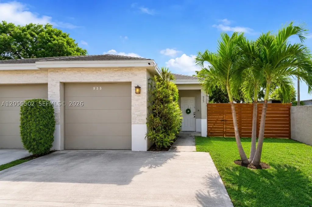 935 NW 2nd Avenue Fort Lauderdale FL 33311