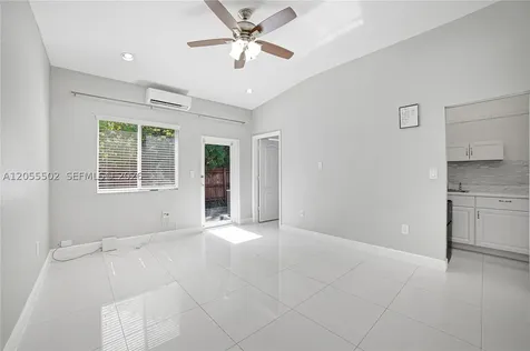935 NW 2nd Avenue Fort Lauderdale FL 33311