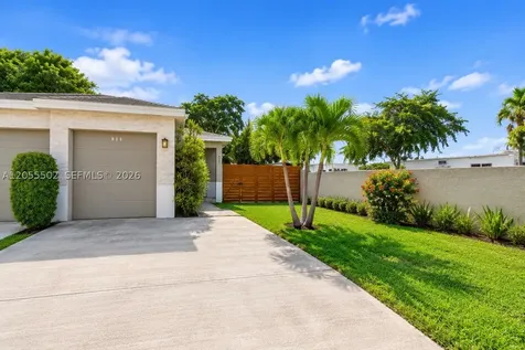 935 NW 2nd Avenue Fort Lauderdale FL 33311