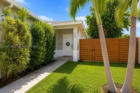 935 NW 2nd Avenue Fort Lauderdale FL 33311