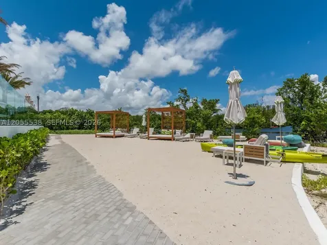 16385 Biscayne Boulevard North Miami Beach FL 33160