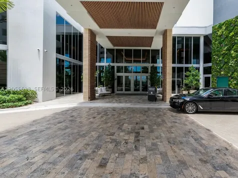 16385 Biscayne Boulevard North Miami Beach FL 33160