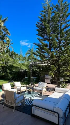 4515 Alton Road Miami Beach FL 33140