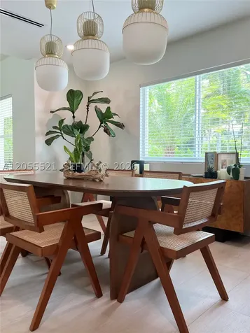 4515 Alton Road Miami Beach FL 33140