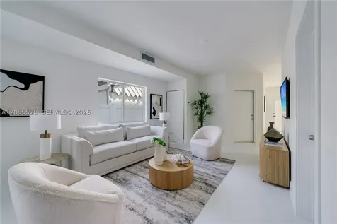 4789 NW 1st Street Miami FL 33126
