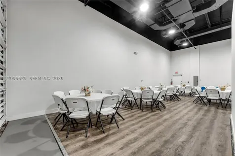 5991 NW 102nd Avenue Doral FL 33178