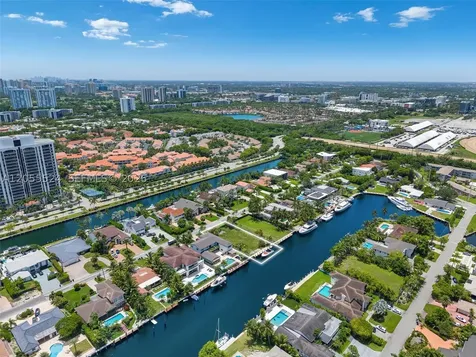 460 Holiday Drive Hallandale Beach FL 33009