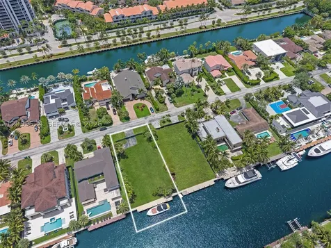 460 Holiday Drive Hallandale Beach FL 33009