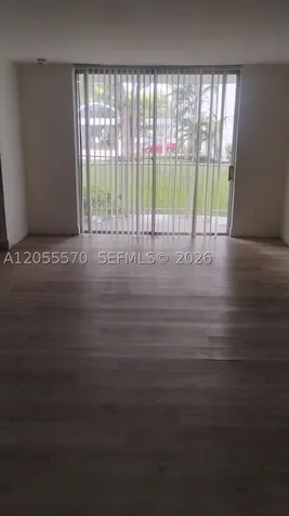 486 NW 165th St Road Miami FL 33169