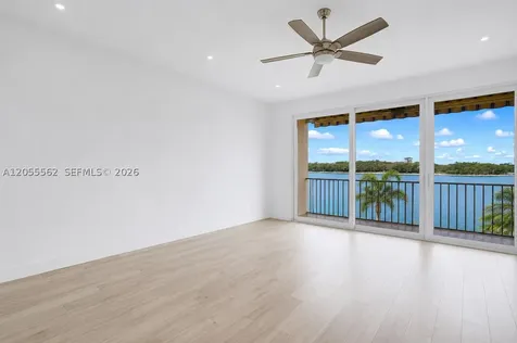 4234 N Ocean Drive Hollywood FL 33019