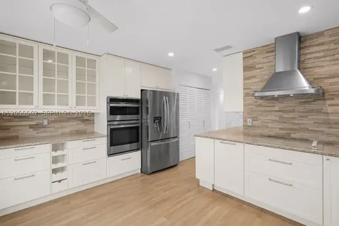 4234 N Ocean Drive Hollywood FL 33019