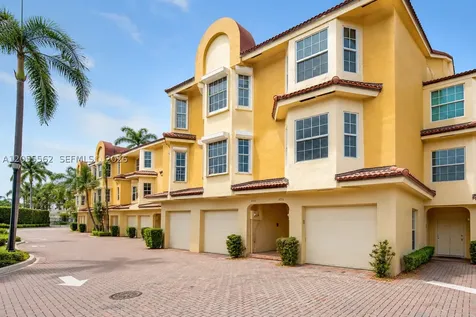 4234 N Ocean Drive Hollywood FL 33019