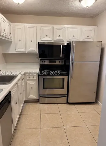 498 NW 165th St Road Miami FL 33169