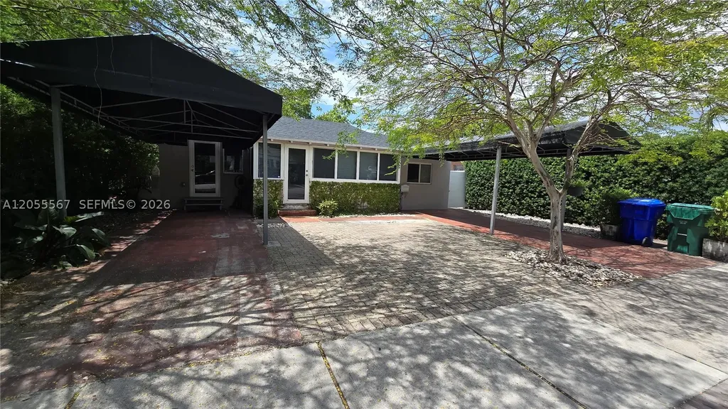 2000 SW 25th Street Miami FL 33133