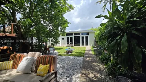 2000 SW 25th Street Miami FL 33133
