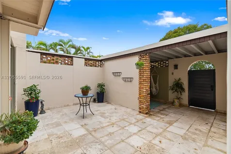 7282 Jacaranda Lane Miami Lakes FL 33014
