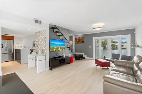 7282 Jacaranda Lane Miami Lakes FL 33014