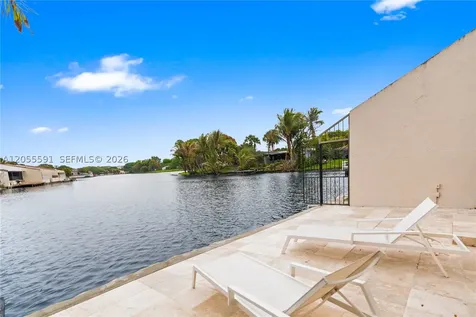 7282 Jacaranda Lane Miami Lakes FL 33014