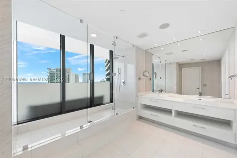 650 NE 32nd Street Miami FL 33137