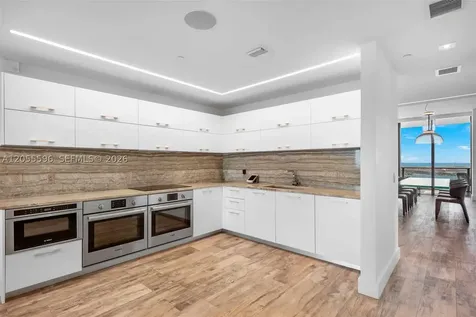 650 NE 32nd Street Miami FL 33137