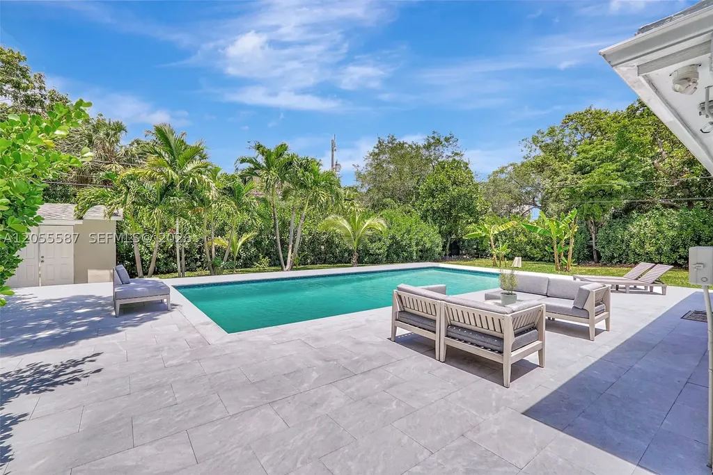 1581 NE 131 Road North Miami FL 33161